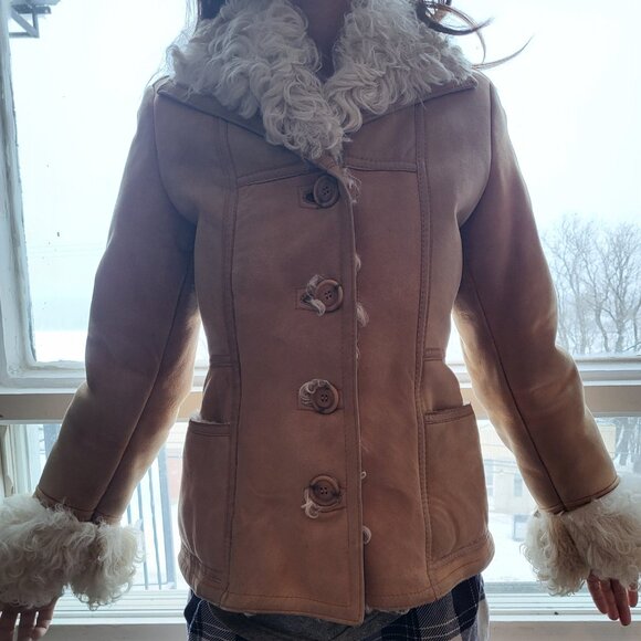 Genuine Lambskin(sheep) leather coat/jacket,long curly fur, Made in Scotland - Picture 8 of 9